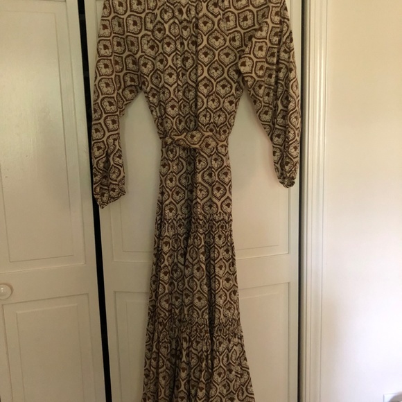 Anna Cate Long Sleeve Brown & White pattern Dress - Picture 4 of 4